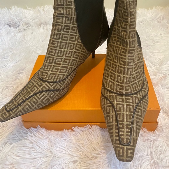 Givenchy ankle booties size 38 - Picture 3 of 10